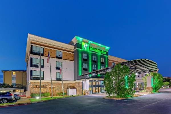 Holiday Inn Mobile Airport image 2